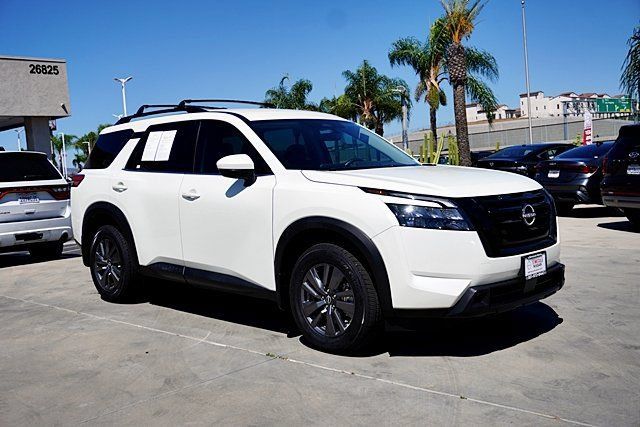 Certified 2023 Nissan Pathfinder SV w/ Black Appearance Package FWD image 1