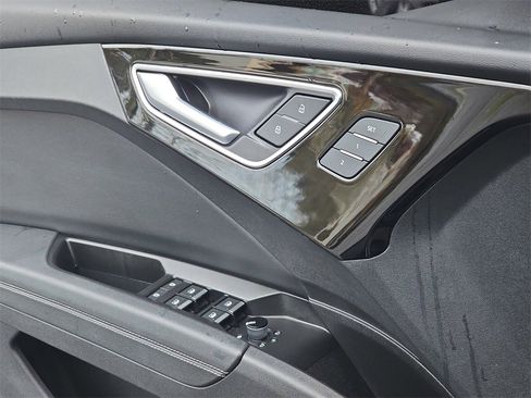Used 2023 Audi Q4 e-tron Premium Plus image 28