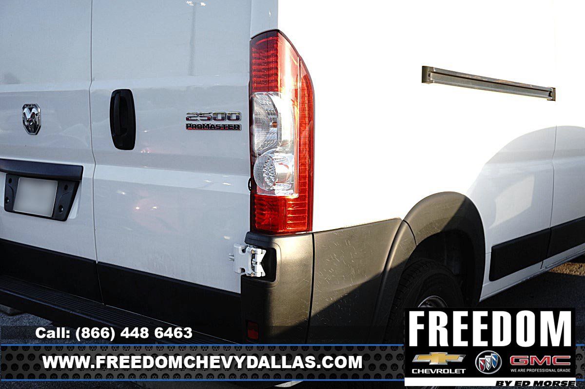 Used 2024 RAM ProMaster 2500 w/ Convenience Group FWD image 7