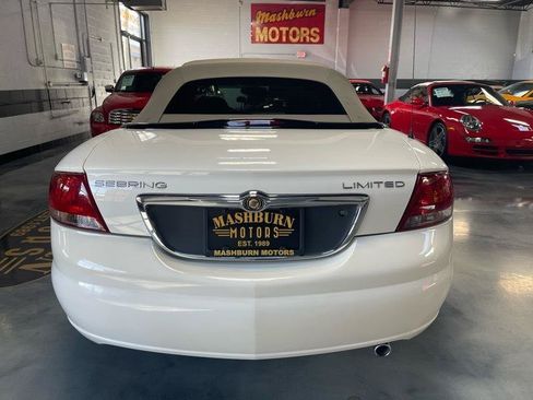 Used 2006 Chrysler Sebring Limited w/ Luxury Group FWD image 13