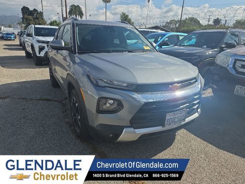 Used 2023 Chevrolet TrailBlazer LT w/ Convenience Package FWD image 11