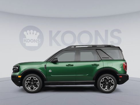 New 2025 Ford Bronco Outer Banks image 2