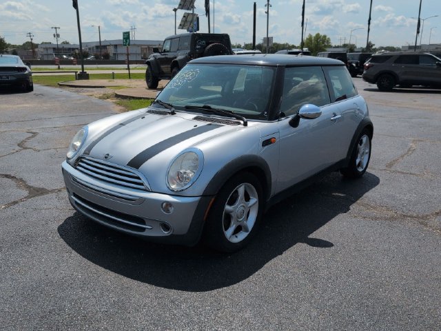 Used 2005 MINI Cooper Hardtop FWD image 3