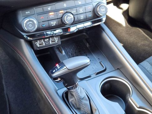 Used 2025 Dodge Durango R/T w/ Trailer Tow Group IV image 22