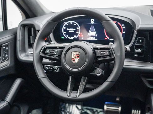 Used 2025 Porsche Cayenne GTS image 19
