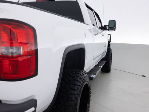 Used 2015 GMC Sierra 2500 SLT w/ Duramax Plus Package image 14