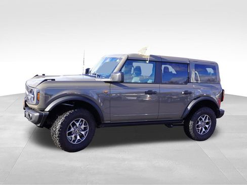 Certified 2025 Ford Bronco Badlands AWD/4WD image 10