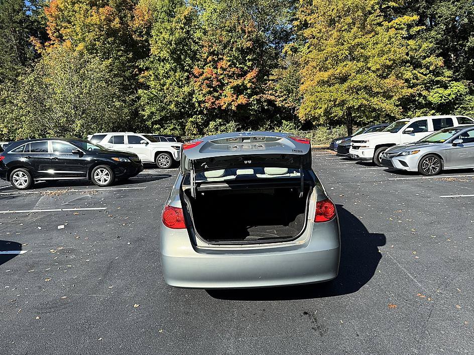 Used 2010 Hyundai Elantra GLS FWD image 15