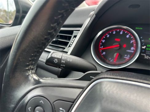 Used 2020 Toyota Camry XSE image 24