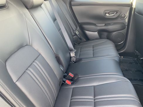 Certified 2026 Honda HR-V EX-L image 11