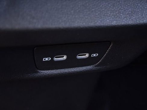 New 2026 Volkswagen Tiguan SE R-Line image 23