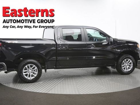 Used 2023 Chevrolet Silverado 1500 LT AWD/4WD image 45
