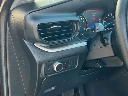 Certified 2022 Ford Explorer XLT image 12