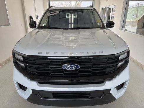 Certified 2025 Ford Expedition Max Active image 2