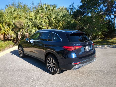 Used 2024 Mercedes-Benz GLC 300 4MATIC image 6