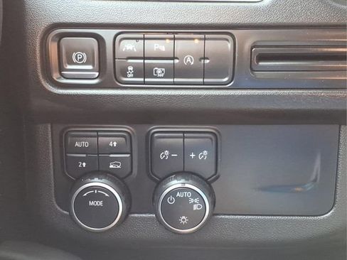 Used 2023 Chevrolet Tahoe LT w/ Luxury Package AWD/4WD image 19
