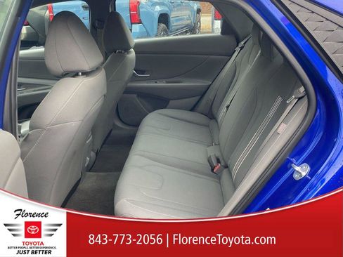 Used 2024 Hyundai Elantra SEL image 6
