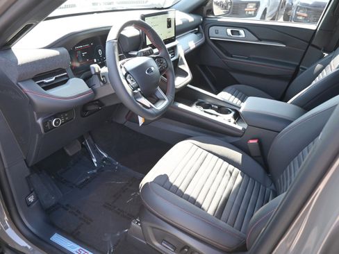 New 2026 Ford Explorer ST-Line w/ ST-Line Street Pack RWD image 16