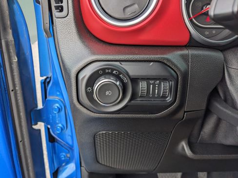 Used 2021 Jeep Wrangler Unlimited Rubicon w/ Safety Group image 36