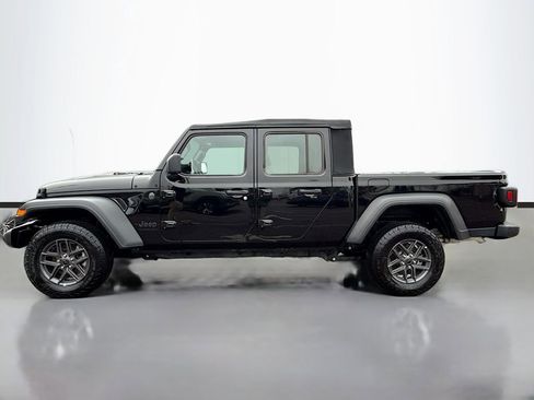 Used 2024 Jeep Gladiator Sport image 6