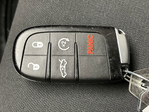 Used 2019 Dodge Charger R/T w/ Performance Handling Group image 25