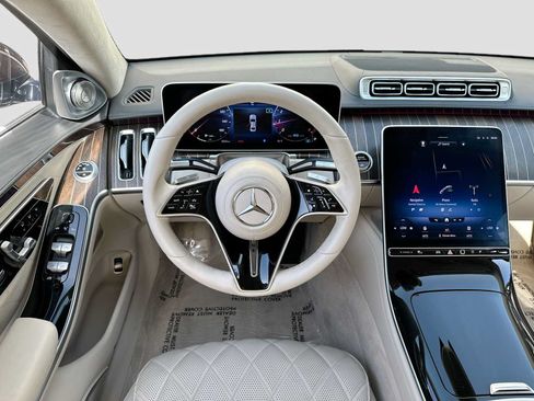 Certified 2022 Mercedes-Benz S 580 4MATIC Sedan w/ Rear Seat Package image 24