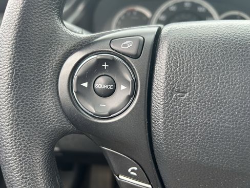 Used 2013 Honda Accord LX image 18