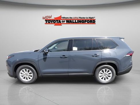 New 2026 Toyota Grand Highlander AWD image 2