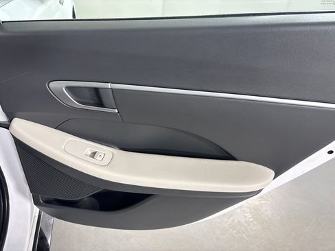 Used 2025 Hyundai Sonata SEL FWD image 21