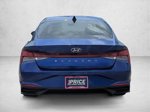 Used 2023 Hyundai Elantra SEL w/ Convenience Package FWD image 6