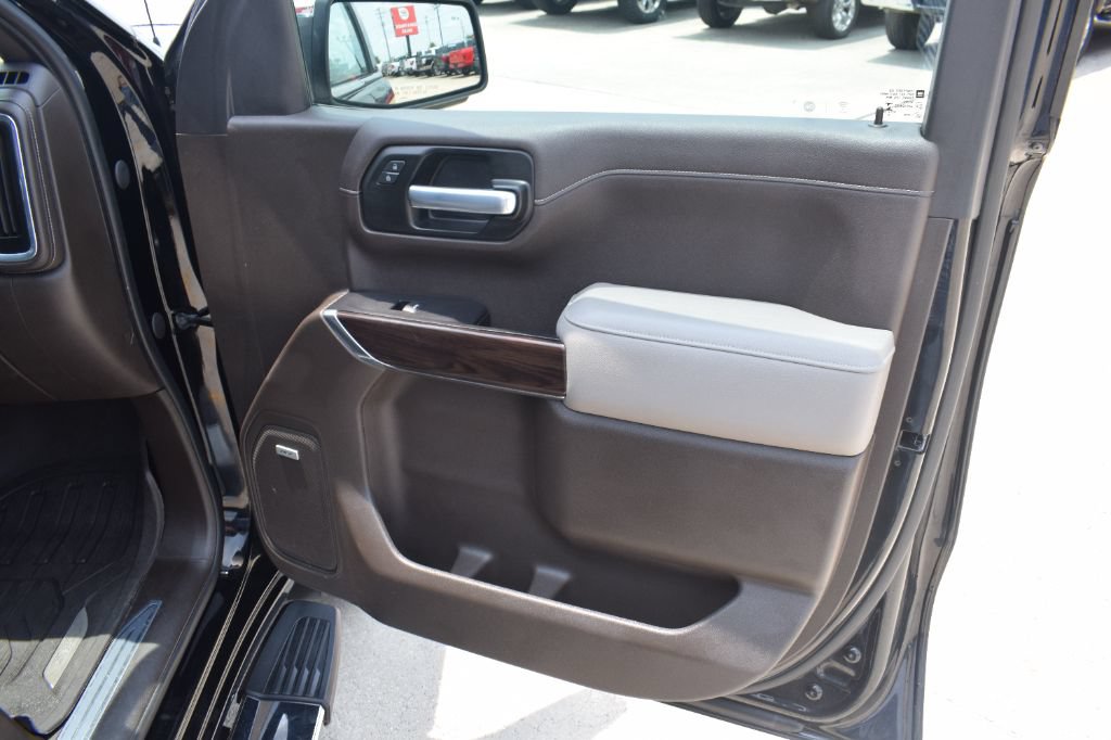 Used 2021 GMC Sierra 1500 SLT w/ SLT Convenience Package AWD/4WD image 16