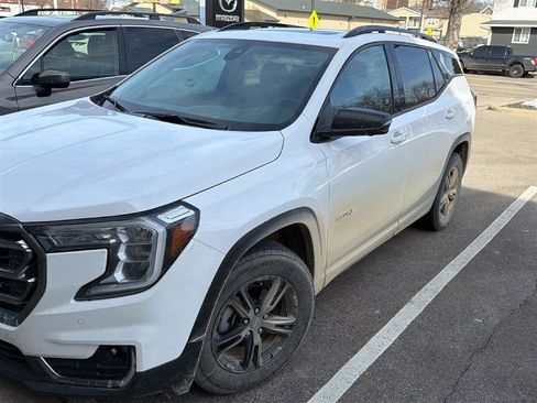 Used 2022 GMC Terrain AT4 w/ Infotainment Package II image 4