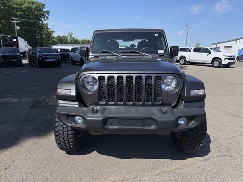 Used 2020 Jeep Gladiator Sport w/ Trailer Tow Package AWD/4WD image 8
