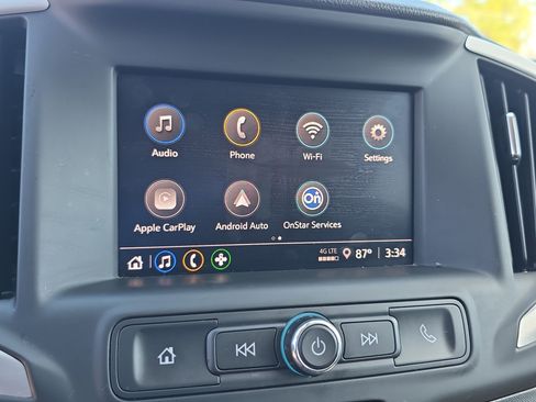 Used 2024 GMC Terrain SLE image 28