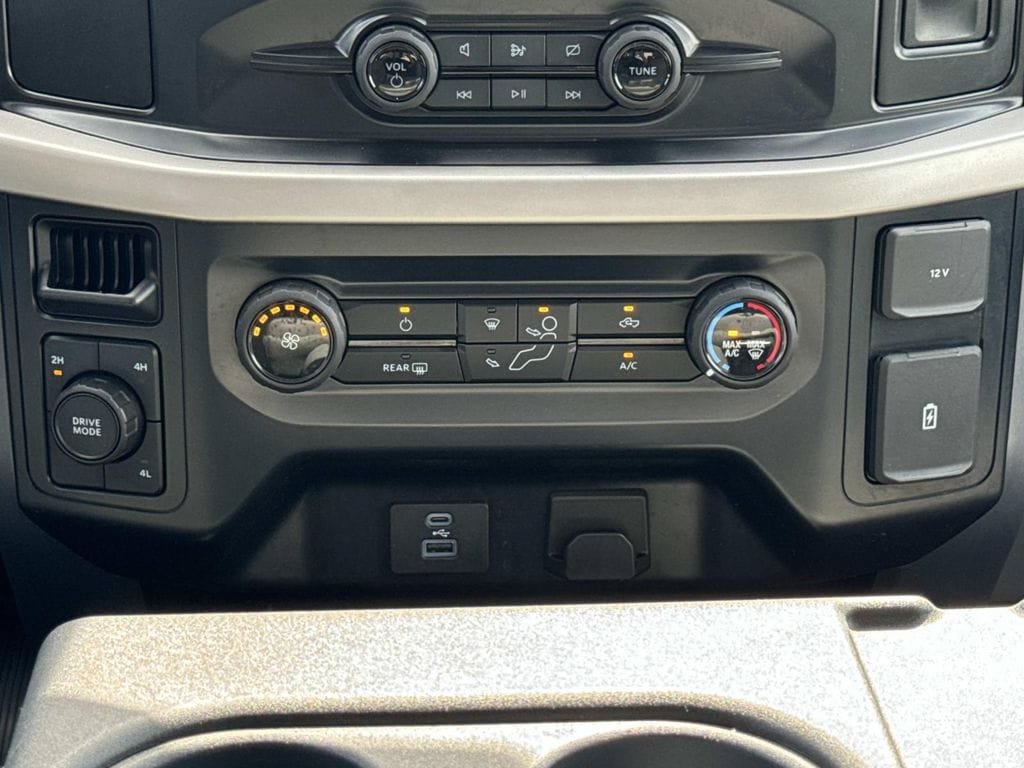 Used 2023 Ford F150 XLT AWD/4WD image 16