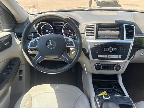 Used 2015 Mercedes-Benz GL 450 4MATIC image 11