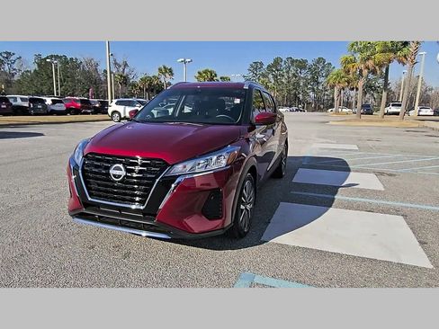 Used 2024 Nissan Kicks SV image 23