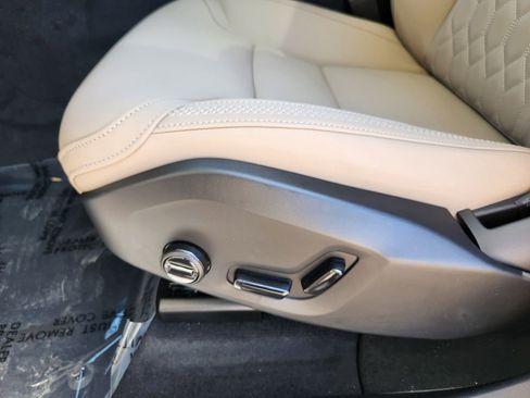 New 2026 Volvo XC60 T8 Plus w/ Protection Package Premier AWD/4WD image 14