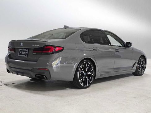 Used 2022 BMW M550i xDrive w/ Dynamic Handling Package image 3