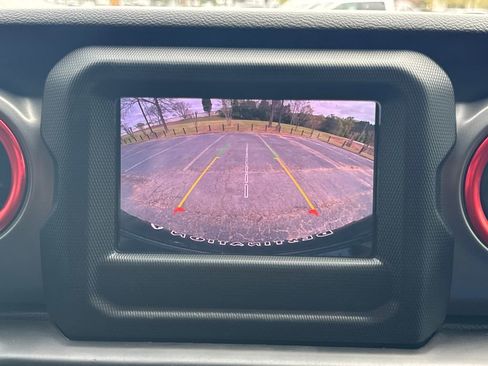 Used 2022 Jeep Wrangler Unlimited Sport image 20