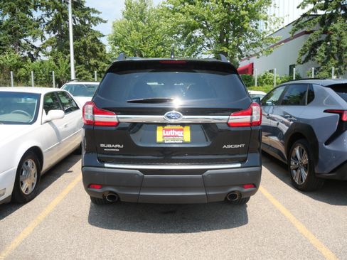 Used 2020 Subaru Ascent Premium w/ Convenience Package AWD/4WD image 4