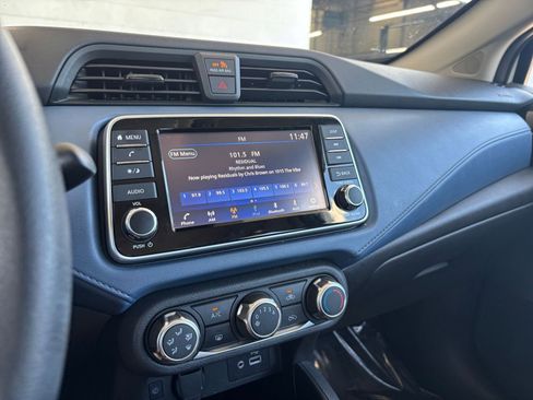 Used 2025 Nissan Versa SV FWD image 20