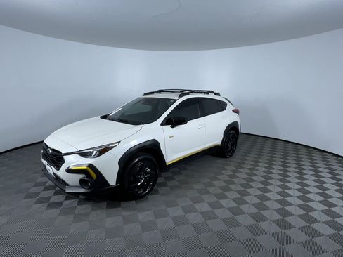 Used 2024 Subaru Crosstrek 2.5i Sport w/ Crosstrek Mirror Package AWD/4WD image 4