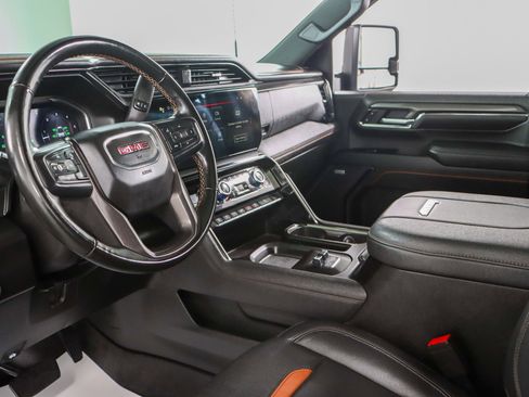 Used 2024 GMC Sierra 2500 AT4 w/ AT4 Premium Plus Package image 28