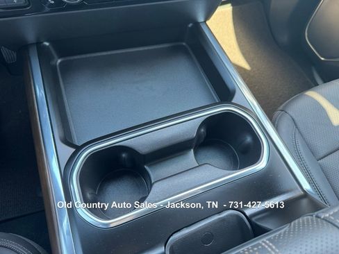 Used 2025 Chevrolet Silverado 2500 High Country w/ Midnight Edition image 96