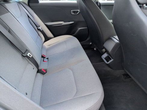 Used 2025 Kia K4 FWD image 30