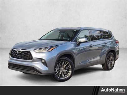 Used 2023 Toyota Highlander Limited