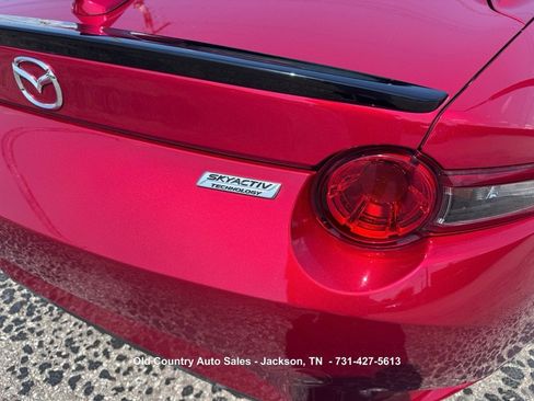 Used 2017 MAZDA MX-5 Miata RF Club RWD image 10