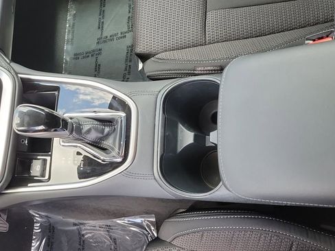 Used 2024 Subaru Outback Premium image 18