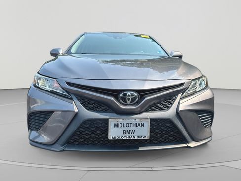 Used 2019 Toyota Camry SE FWD image 4